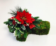 CHRISTMAS GRAVE DESIGN CREATED BY OUR IN-HOUSE FLORISTS
