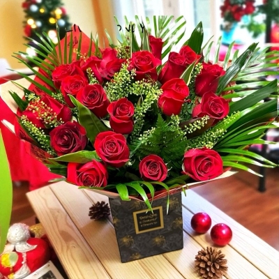 Christmas 20 Red Rose Hand-tied Bouquet 