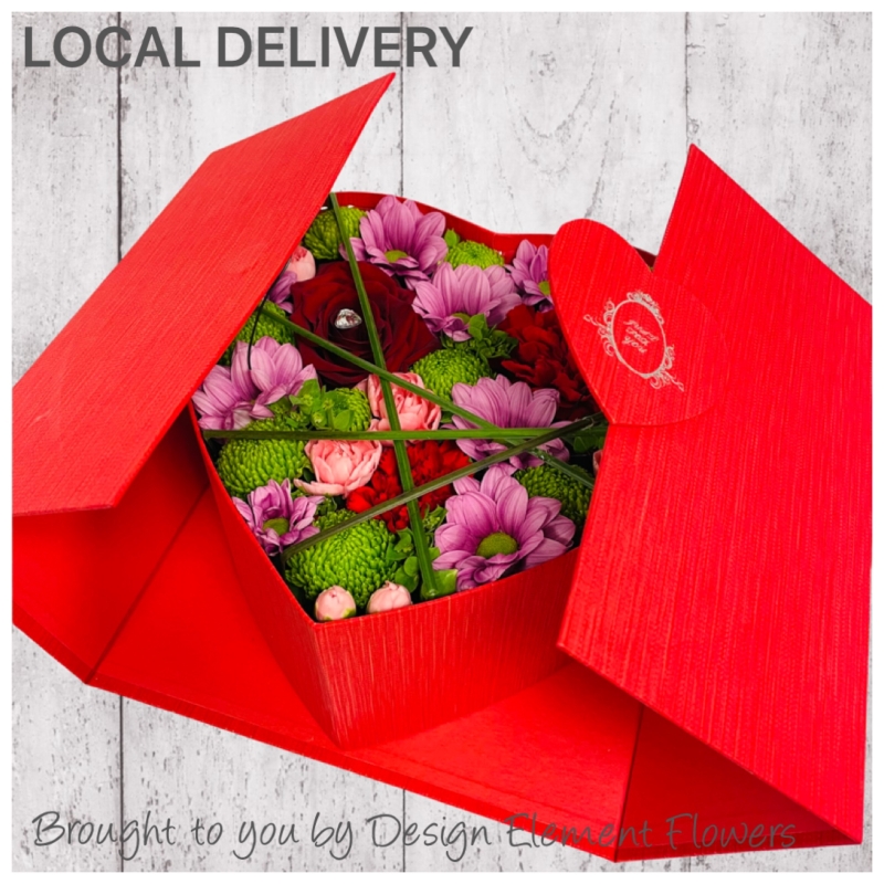 Alice Surprise Red Heart Hatbox in Red and Pink Flowers 