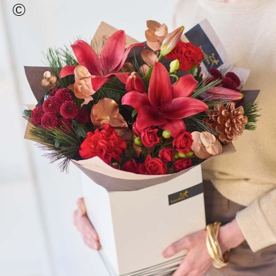 Interflora Classic Christmas Handtied 