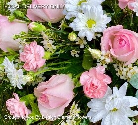  Pale Pink Roses and White Mixed Posy Pad 