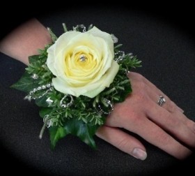 Empress Bracelet, Avalanche Rose and Diamantes hand delivered in irlam , cadishead , salford , eccles , worsley , stretford , old trafford , peel green , winton , monton , swinton , boothstown 
