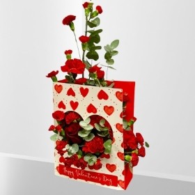 Valentines Day Living Card  Arrangement hand delivered in Manchester , Salford , Eccles , Worsley , Irlam , Cadishead , Old Trafford  Lymm 