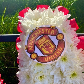 LOCAL Mum Tribute with Manchester United Badges ( Three Letters) 