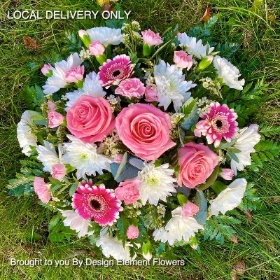 LOCAL Traditional White and Pink Posy Pad 