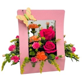LOCAL Summer Living Card Arrangement
