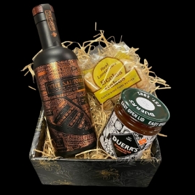 Salford Honey Spiced Rum 50cl Gift Set with Salford Eccles Cakes & Duerr's Manchester Marmalade