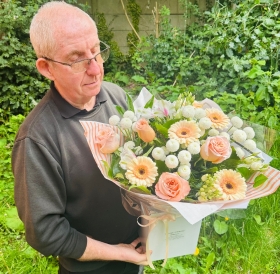 Summer Peaches and Cream Handtied Bouquet 